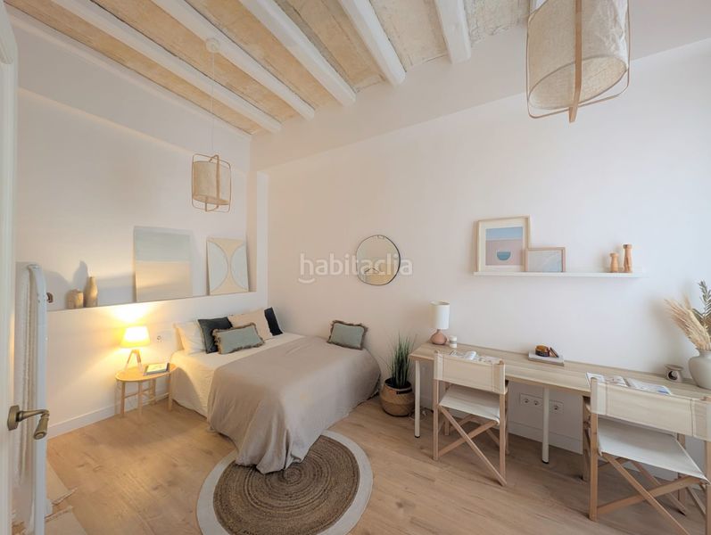 Foto 84557e15-e0c7-441a-9944-ce37e744aa7a. Casa adossada amb calefacció a Centre Mataró