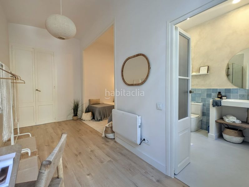 Foto b99a8fa1-db57-4496-b03e-1f4a1aaf292b. Casa adossada amb calefacció a Centre Mataró