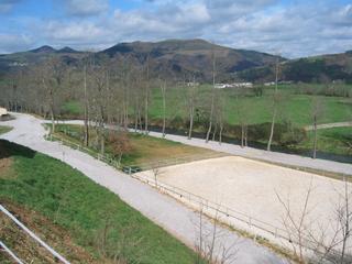 Terreny residencial a Santa María de Cayón. Centro hípico