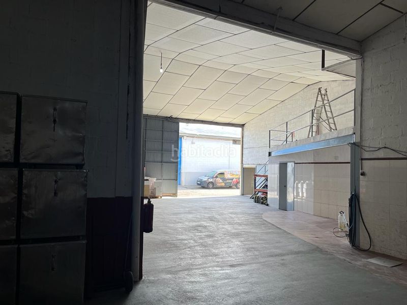 Foto c9bd5c66-a31e-477a-b683-c04d75007510. Nau industrial a Campo de la Verdad - Miraflores Córdoba