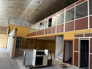 Miete Fabrikhalle in Sector Sur. Nave bien situada