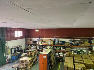Nave industrial en Santa Rosa - Valdeolleros