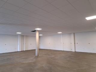 Lloguer Local Comercial a Calle estonia 1