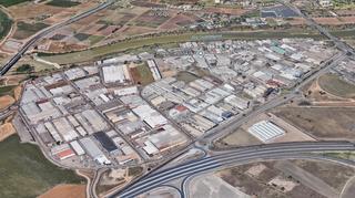 Affitto Capannone industriale in Sector Sur. Oportunidad! nave comercial en p.i. torrecilla – excelente ubica