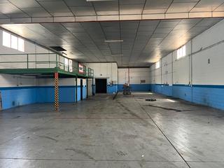 Location Bâtiment à usage industriel à Alcolea. Nave industrial totalmente equipada en parcela independiente