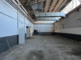 Location Bâtiment à usage industriel à Calle ingeniero torroja y miret 12. Nave con patio delantero