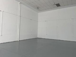 Miete Fabrikhalle in Alcolea. Nave situada en calle principal