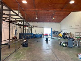 Affitto Capannone industriale in Sector Sur. Nave con patio