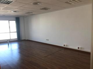 Alquiler Oficina en Sector Sur. Oficina exterior