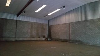 Nau industrial en Avenida del ingeniero juan de la cierva 3. Nave en esquina