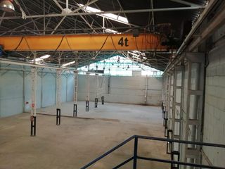 Lloguer Nau industrial a Santa Rosa - Valdeolleros. Nave con puente grúa