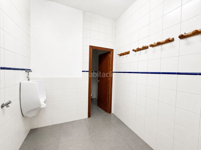 Foto f82a32e0-e3f3-43d8-b183-9466cf91d935. Location bâtiment à usage industriel avec chauffage dans Córdoba
