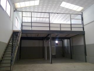 Lloguer Nau industrial a Alcolea. Nave totalmente instalada