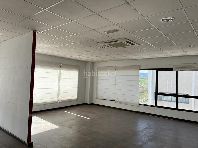 Foto cb6958c7-09b6-454b-8c46-3eed0823443b. Nave industrial nave comercial con escaparate en Alcolea Córdoba