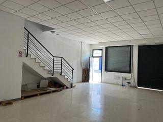 Nau industrial a Alcolea