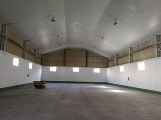 Nau industrial a Alcolea. Nave totalmente instalada