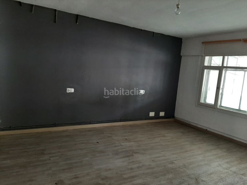 Foto e7f32fc3-2082-48a9-b75b-9072b9a60a20. Semi detached house in urbanización castro gil 12 in Lugo