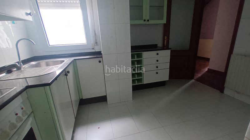 Foto 1eb53356-7b5a-4618-85f9-18afb94737c7. Apartament amb calefacció a Recatelo - O Carme Lugo