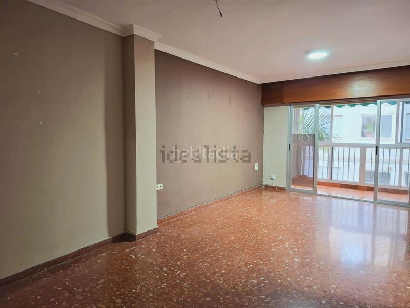 Foto 6047a571-b87a-47aa-b9d4-2d394d4c6492. Pis amb aparcament a Motril ciudad Motril