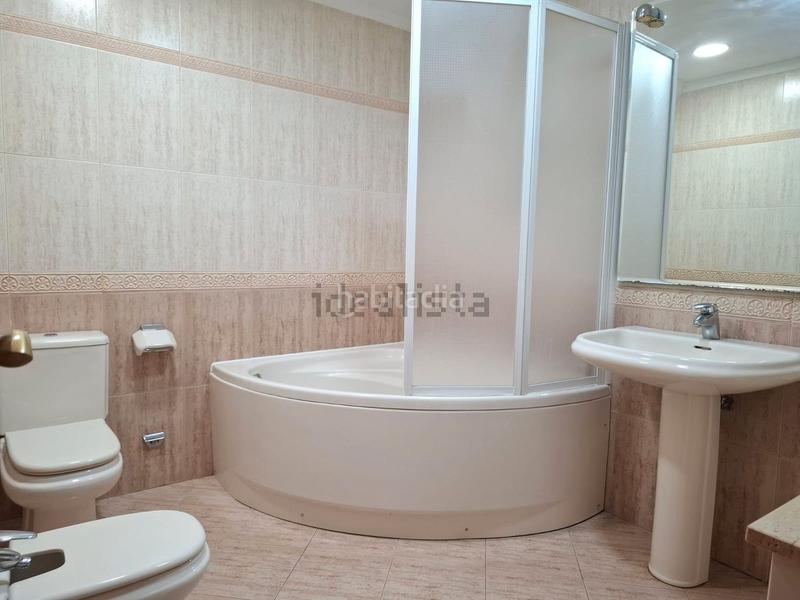 Foto d079ef7a-d2d7-4eb5-8f3d-e0106cfa42ab. Pis amb aparcament a Motril ciudad Motril