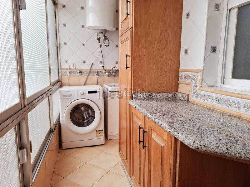 Foto f3acd3f7-0df4-49b6-800a-6f4ec31b9ac1. Pis amb aparcament a Motril ciudad Motril