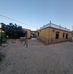 Finca rústica a Motril  ciudad. Finca aguacates con cortijo motril