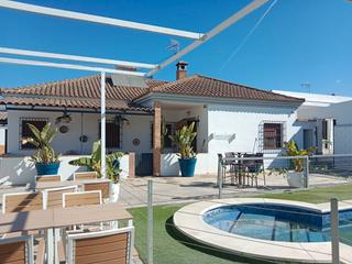 Masia en La Hacienda - Nueva Andaluca. Casa bar las portadas