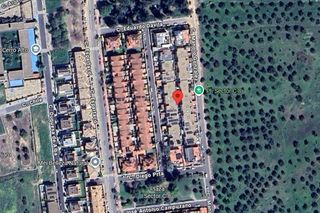 Casa adossada  Calle francisco josé ruiz espartaco chico. Chalet adosado en venta en espartinas. sevilla