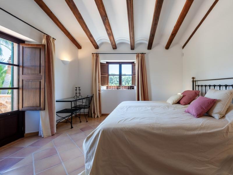 Foto 354bd2a8-4630-420f-8b62-90496495fcd3. Masia amb aparcament piscina a Calvià poble Calvià