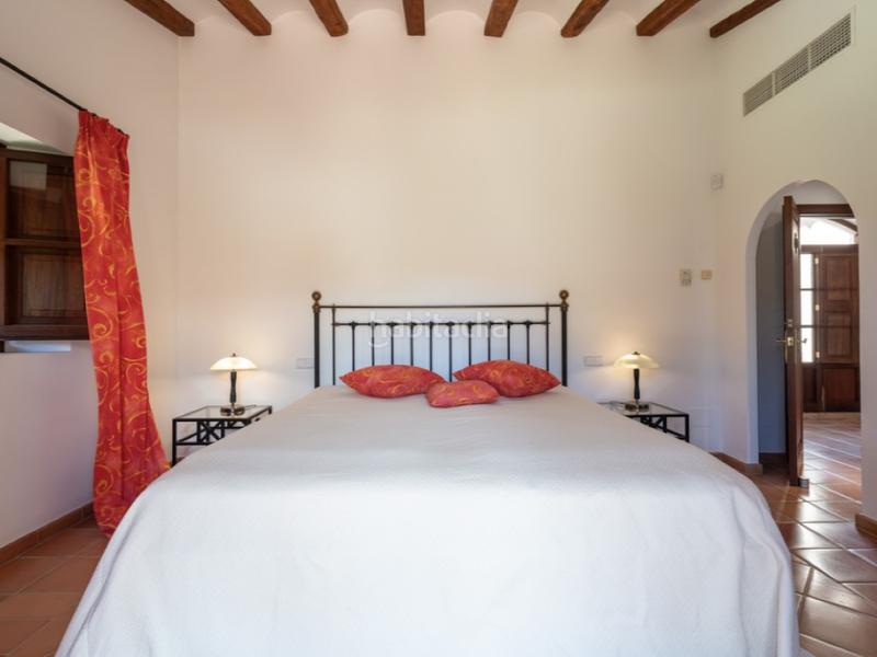 Foto 4d32ec61-647d-438b-bbda-c9b9be123324. Masia amb aparcament piscina a Calvià poble Calvià