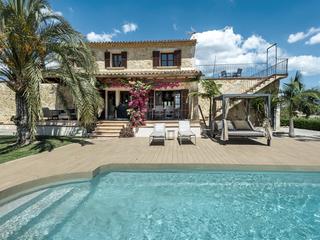 Mas  N/a. Encantadora casa de campo con permiso de alquiler vacacional y p