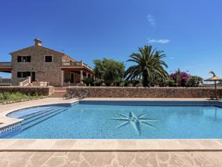 Mas à Lloret de Vista Alegre. Propiedad majestuosa con gran casa de piedra, piscina y vistas d