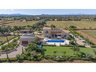 Country house in Porreres. Propiedad espectacular con olivar y viñedo en porreres