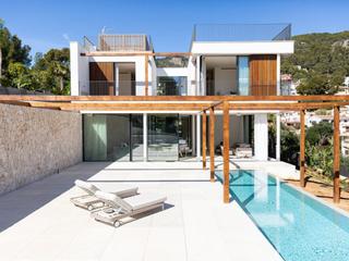 House in Gènova. Atractiva villa de diseño contemporánea en génova