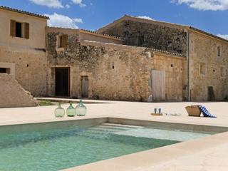 Mas  N/a. Auténtica vida rural en una renovada possessió mallorquina en ar