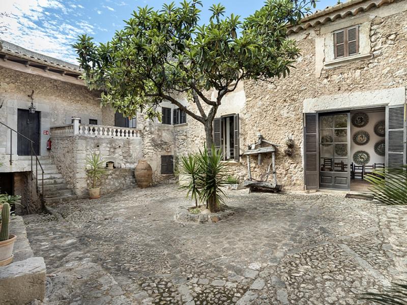 Foto 2339ce88-31d0-42e5-b7ab-05bdc9df0736. Country house with pool in Selva