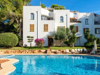 Casa a Sol de Mallorca. Casa adosada bien cuidada con piscina comunitaria en sol de mall