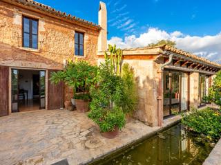 Mas à Santa María del Camí. Encantadora casa con jardín de ensueño a pocos minutos de santa