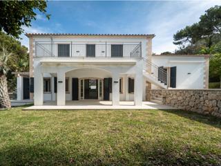Casa a Port D´Andratx. Villa mediterránea en segunda línea de mar de port de andratx