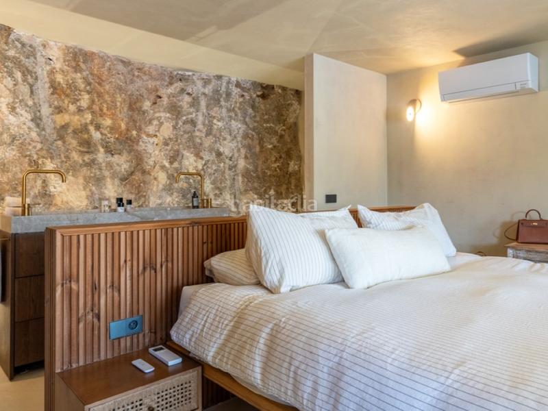 Foto f9feb9f4-ae0a-46e0-a855-472927ae6859. Apartament amb piscina a port d´Andratx Andratx