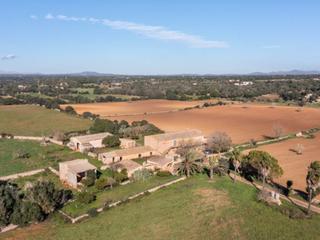 Masia a Felanitx Poble. Gran finca rústica a reformar cerca de felanitx