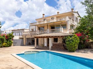 Casa a Sa Cabaneta. Fantástico chalet en sa cabaneta con un bonito jardín, piscina y