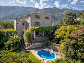 Casa a Sóller. Fantástica casa señorial con permiso de alquiler vacacional e im