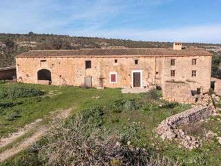 Bauernhof in Manacor Centre. Espectacular posesión de grandes dimensiones con maravillosas vi