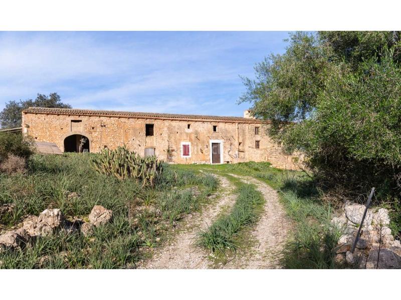 Foto ef30b7de-05a3-4ab2-a79f-729cd92554d8. Masia a Manacor centre Manacor