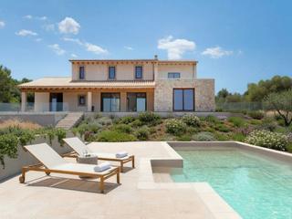 Maison à S´Aranjassa. Moderna casa de campo bien conectada  con piscina y gran jardín