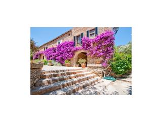Country house in Artà Poble. Gran propiedad histórica con vistas al mar y piscina cerca de ar