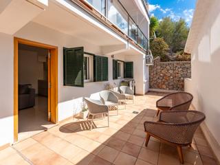 Apartment in Sóller. Acogedora planta baja con terraza en puerto de soller