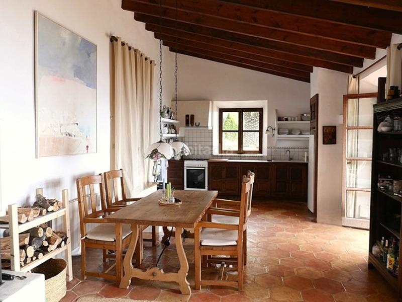 Foto e9f26ca4-e32d-4c52-8a70-1b7c753ec306. Masia amb piscina a Sóller