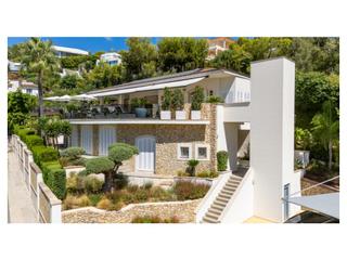 House in Portals Nous. Exclusiva villa con vistas al campo de golf en bendinat